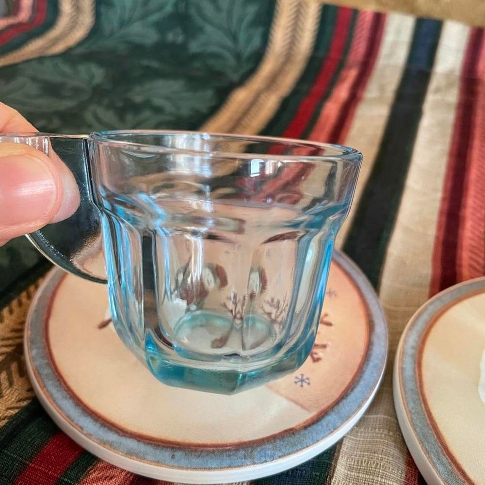 Vintage Blue glass cups with vertical ridges - Picture 8 of 8